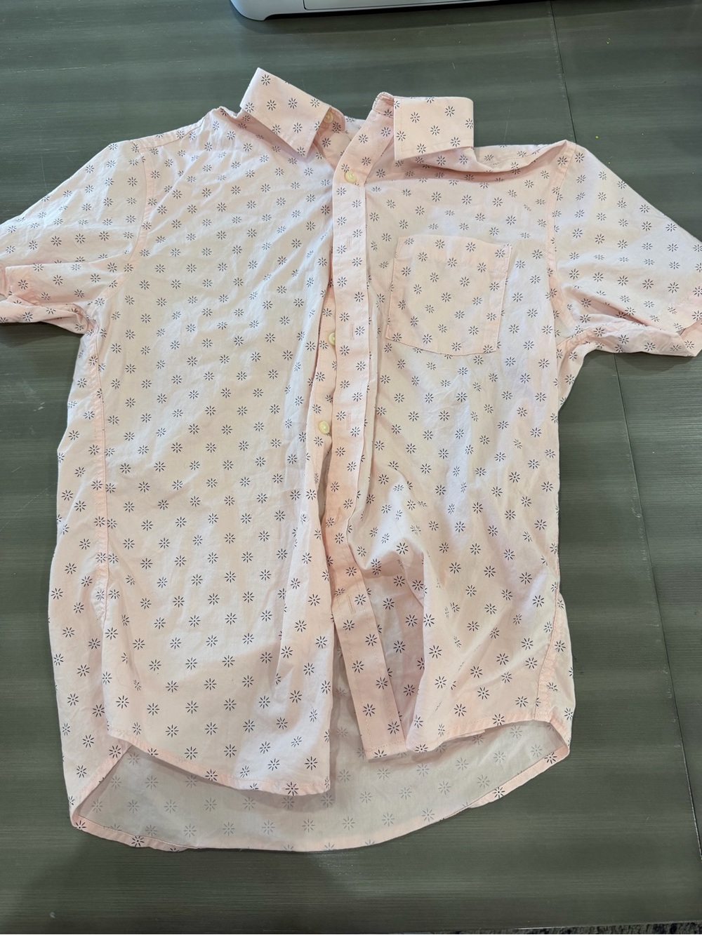 Mens Short-Sleeve Button-Up Shirt in Light Pink Floral - NWOT